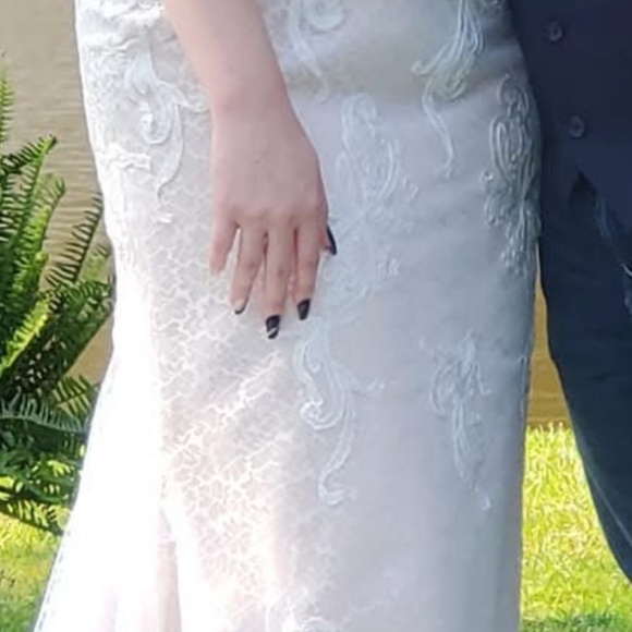Cream and White Wedding Dress Size 10 - Picture 2 of 5